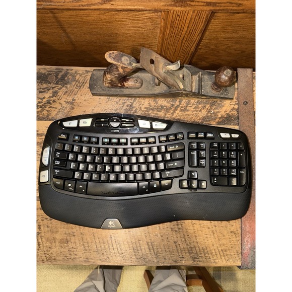 Logitech Other - Logitech K350 Y-RBN90 Wireless Comfort Wave Ergonomic Keyboard NO USB UNTESTED